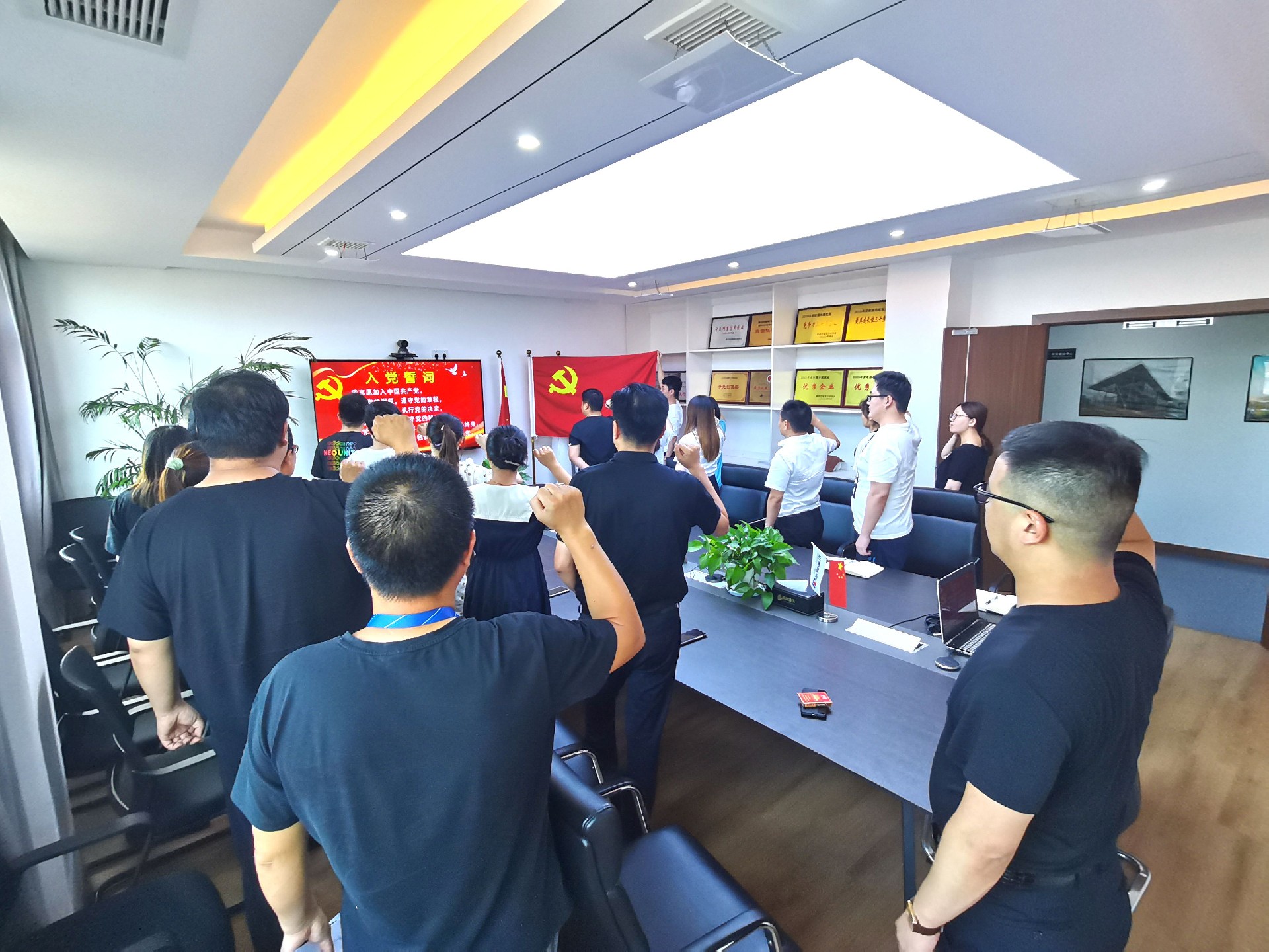 1688189824152255.jpg 1688189824152255.jpg